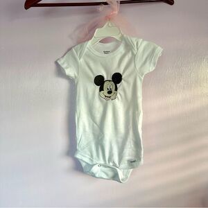 NWOT Mickey Mouse Embroidered Baby Bodysuit Sz 12 months Wht